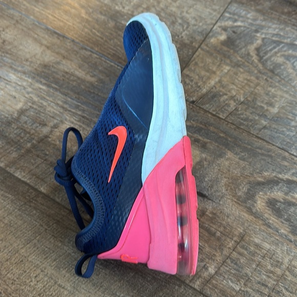 Nike Air Max Motion 2 Women’s running shoe - Picture 8 of 16